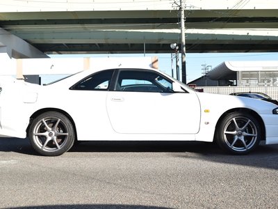 NISSAN SKYLINE GT-R - 8