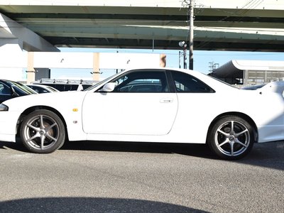 NISSAN SKYLINE GT-R - 7