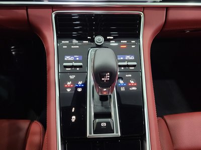 PORSCHE PANAMERA - 9