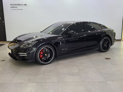 PORSCHE PANAMERA - 1
