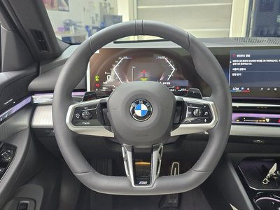 2025 BMW 5 SERIES 缩略图 19