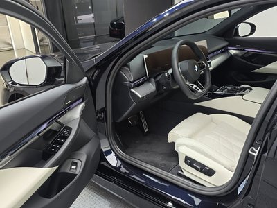 2025 BMW 5 SERIES 缩略图 13