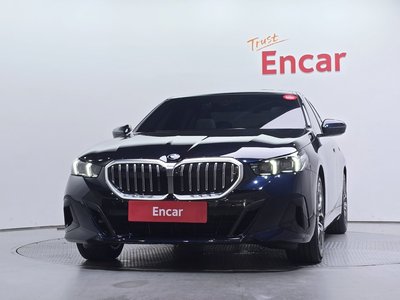 صورة 2 لـ 2025 BMW 5 SERIES