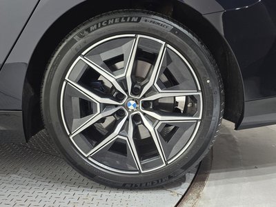 صورة 8 لـ 2025 BMW 5 SERIES