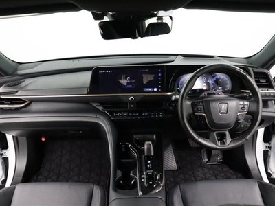 2025 Toyota CROWN SPORT photo 6