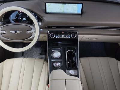 GENESIS GV80 - 5