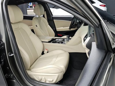 2023 Genesis THE NEW G70 photo 10