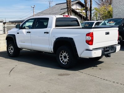 TOYOTA TUNDRA - 7