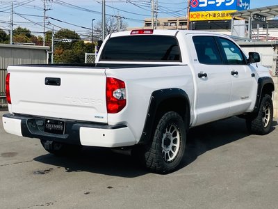 TOYOTA TUNDRA - 8