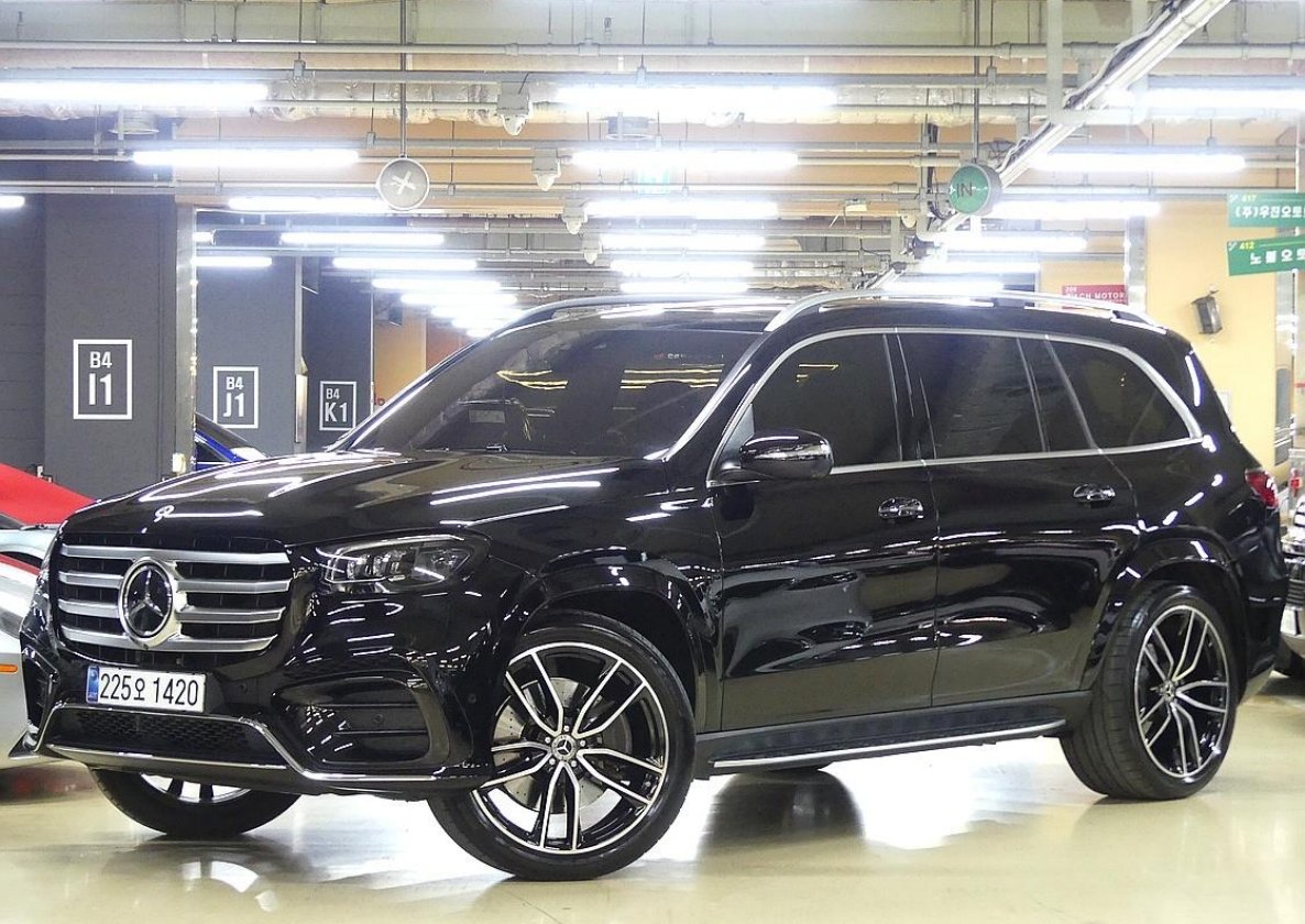 MERCEDES-BENZ GLS - View 1