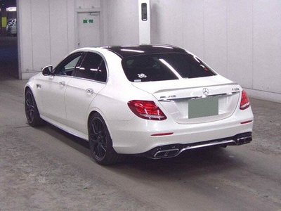 MERCEDES-BENZ E-CLASS - 2