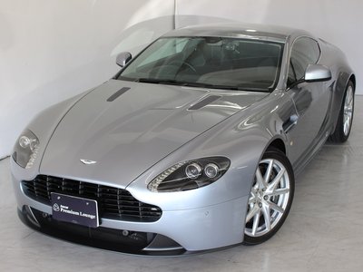 ASTON MARTIN V8 - 5