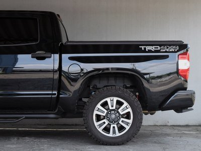 صورة مصغرة 34 لـ 2018 Toyota TUNDRA