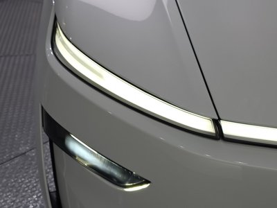 TESLA MODEL Y - 9