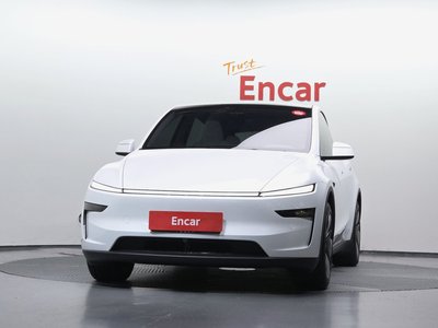 TESLA MODEL Y - 2