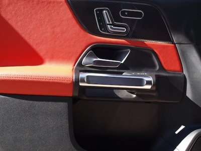 MERCEDES-BENZ GLB AMG - 9