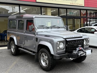 LAND ROVER DEFENDER