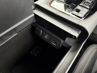 2025 Toyota ALPHARD — миниатюра 19