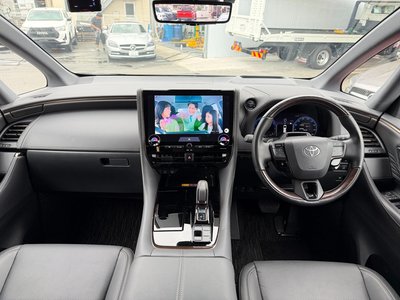 2025 Toyota ALPHARD — миниатюра 23