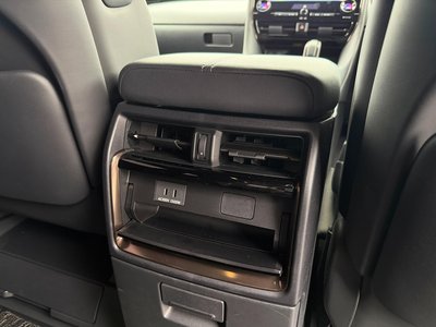 2025 Toyota ALPHARD — миниатюра 32