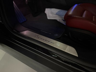 صورة 9 لـ 2021 Porsche TAYCAN