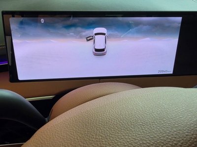 2025 Genesis GV70 — миниатюра 11