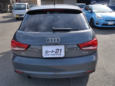 AUDI A1 - 8