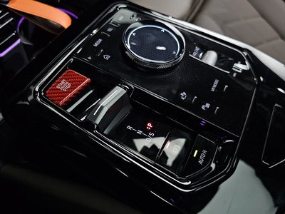 2025 BMW 5 SERIES — миниатюра 13
