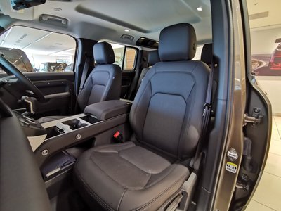 صورة مصغرة 30 لـ 2025 LAND Rover DEFENDER