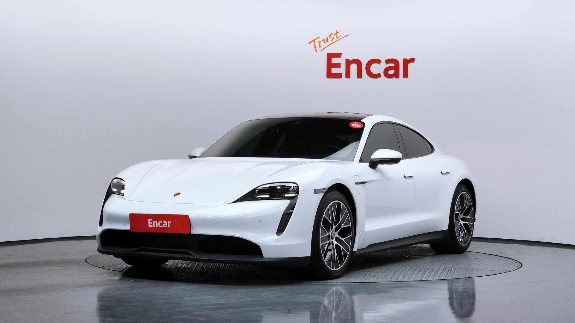 PORSCHE TAYCAN - View 1