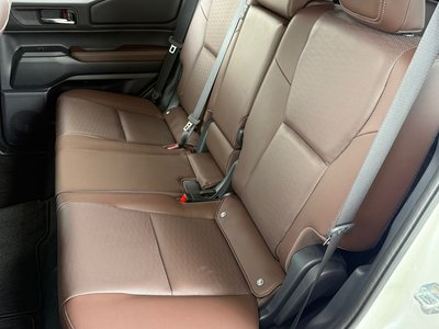 صورة مصغرة 57 لـ 2024 Toyota LAND CRUISER 250