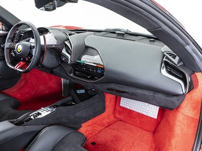 2023 Ferrari SF90 STRADALE — миниатюра 18