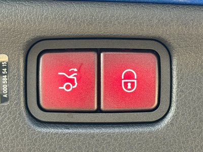 MERCEDES-BENZ C-CLASS - 8