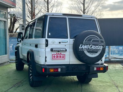 TOYOTA LAND CRUISER 70 - 3