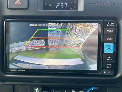 TOYOTA LAND CRUISER 70 - 7