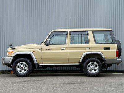 2015 Toyota LAND CRUISER 70 缩略图 38
