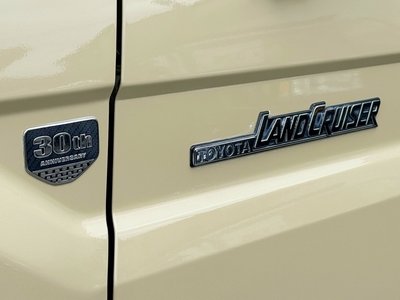 2015 Toyota LAND CRUISER 70 缩略图 26