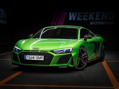 AUDI R8 - 1