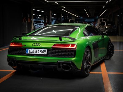 AUDI R8 - 4