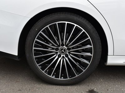 MERCEDES-BENZ E-CLASS - 5