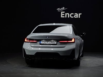 2026 BMW 3 SERIES photo 4