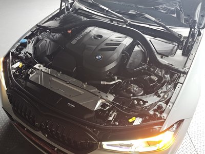 2026 BMW 3 SERIES photo 7