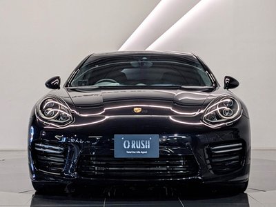 PORSCHE PANAMERA - 7