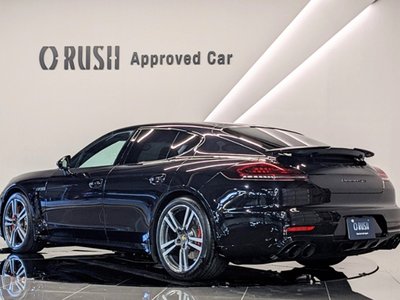 PORSCHE PANAMERA - 4