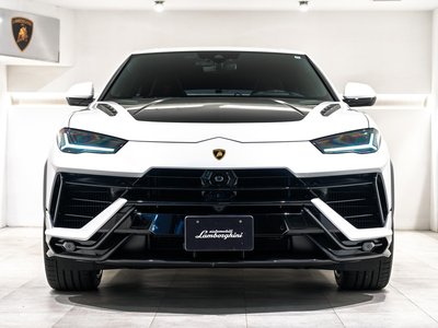 LAMBORGHINI URUS - 3