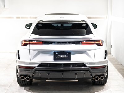 LAMBORGHINI URUS - 8