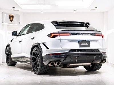 LAMBORGHINI URUS - 5