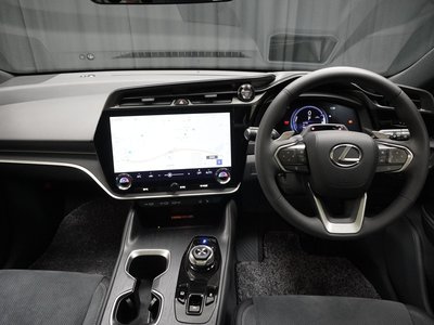 2023 Lexus RZ thumbnail 15