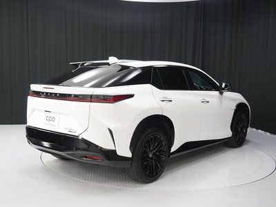 صورة 5 لـ 2023 Lexus RZ