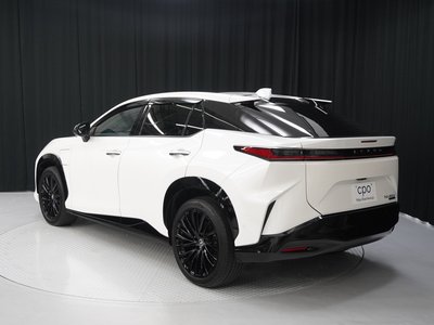 صورة 4 لـ 2023 Lexus RZ